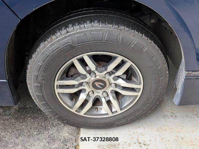 Toyota HIACE VAN 2018-07 8746429-16