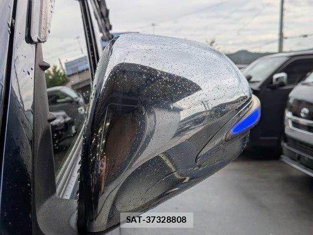 Toyota HIACE VAN 2018-07 8746429-28