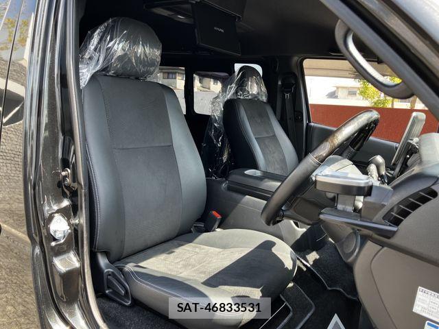 Toyota HIACE VAN 2021-09 8746408-11