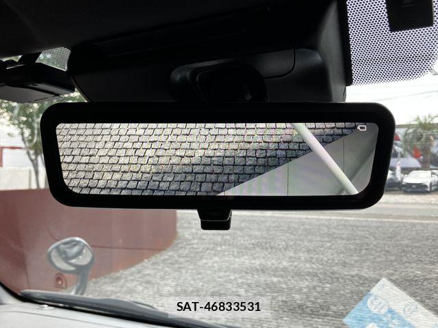 Toyota HIACE VAN 2021-09 8746408-14