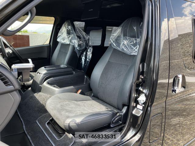 Toyota HIACE VAN 2021-09 8746408-19