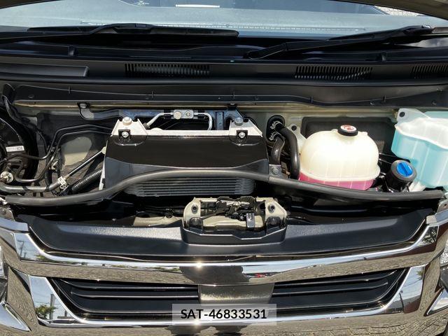 Toyota HIACE VAN 2021-09 8746408-24