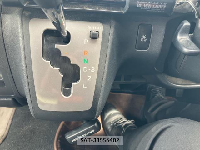 Toyota HIACE VAN 2005-09 8746435-22