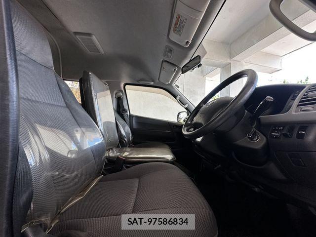 Toyota HIACE VAN 2012-08 8746432-10