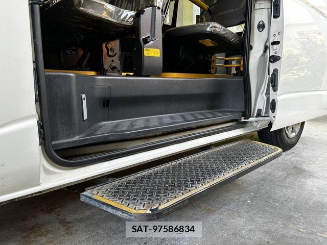 Toyota HIACE VAN 2012-08 8746432-13