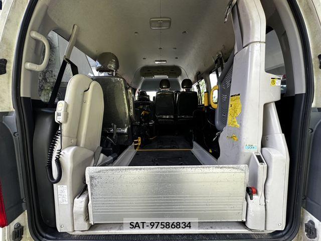 Toyota HIACE VAN 2012-08 8746432-14