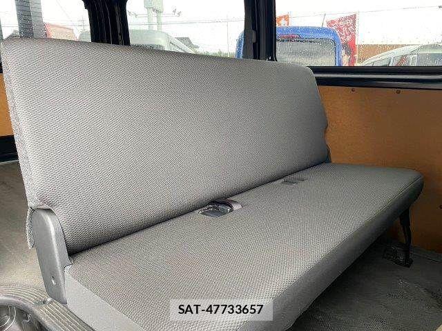 Toyota HIACE VAN 2021-08 8746422-10