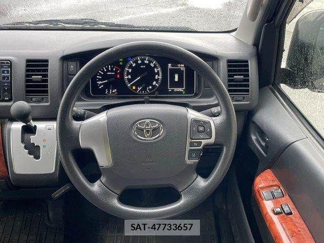 Toyota HIACE VAN 2021-08 8746422-13