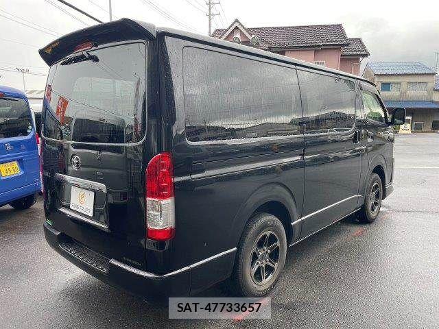 Toyota HIACE VAN 2021-08 8746422-20
