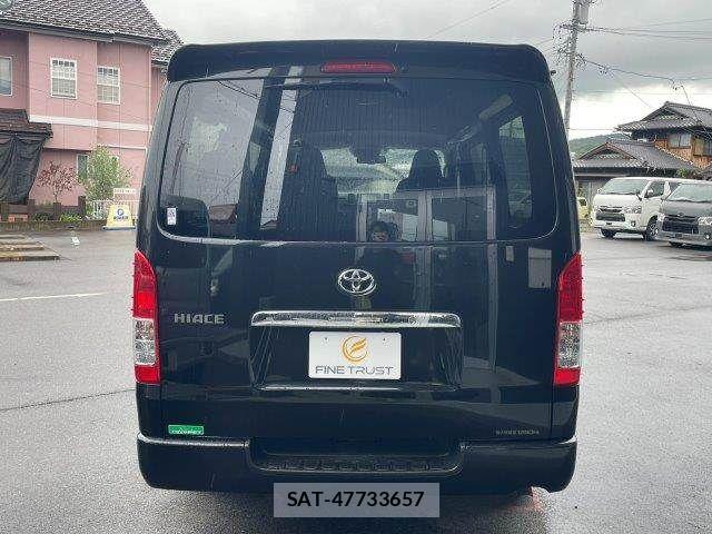 Toyota HIACE VAN 2021-08 8746422-21