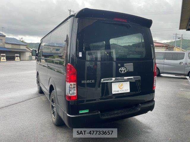 Toyota HIACE VAN 2021-08 8746422-22