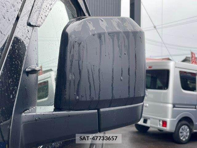 Toyota HIACE VAN 2021-08 8746422-28
