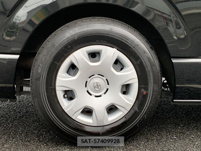 Toyota HIACE VAN 2023-06 8746424-10