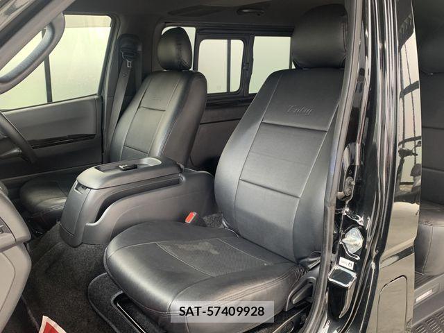 Toyota HIACE VAN 2023-06 8746424-24