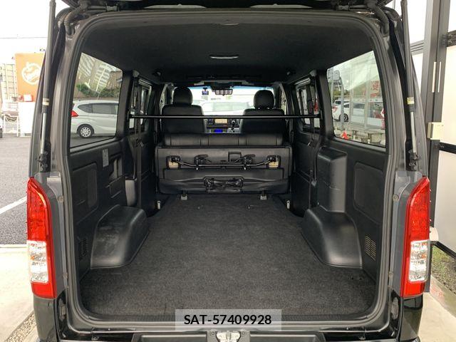 Toyota HIACE VAN 2023-06 8746424-27