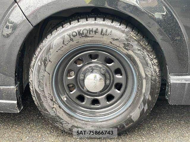 Toyota HIACE VAN 2009-12 8746433-10