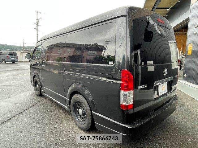 Toyota HIACE VAN 2009-12 8746433-16