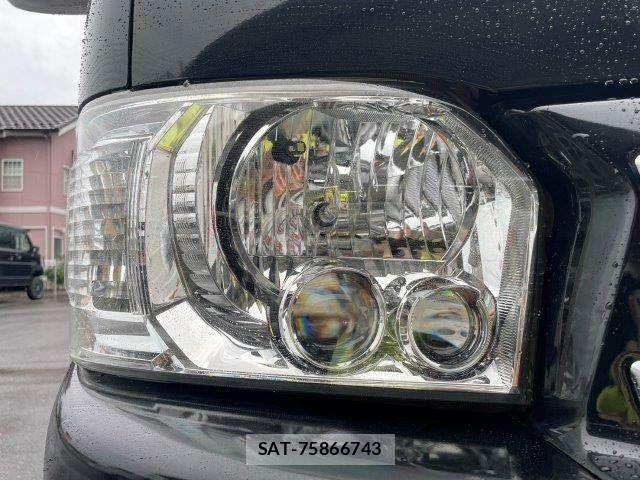 Toyota HIACE VAN 2009-12 8746433-19