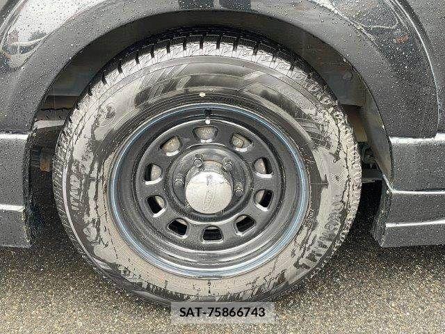 Toyota HIACE VAN 2009-12 8746433-24