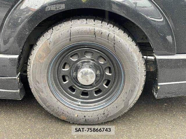 Toyota HIACE VAN 2009-12 8746433-25