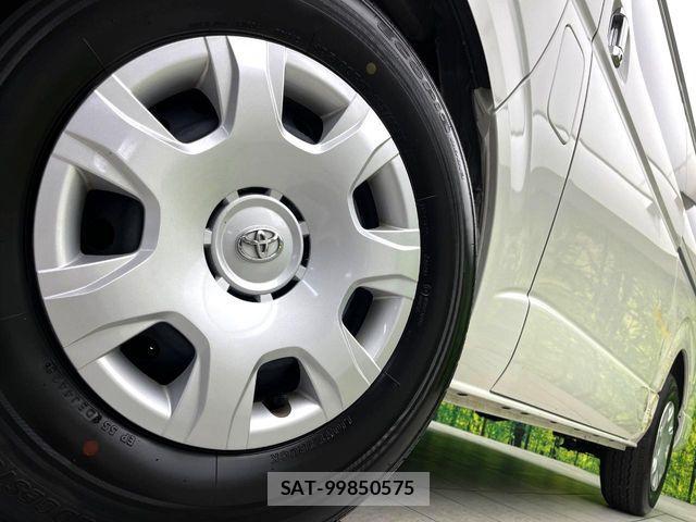 Toyota HIACE VAN 2025-11 8746410-12