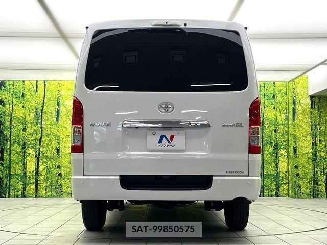 Toyota HIACE VAN 2025-11 8746410-14