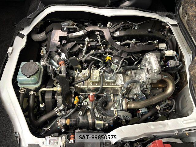 Toyota HIACE VAN 2025-11 8746410-17