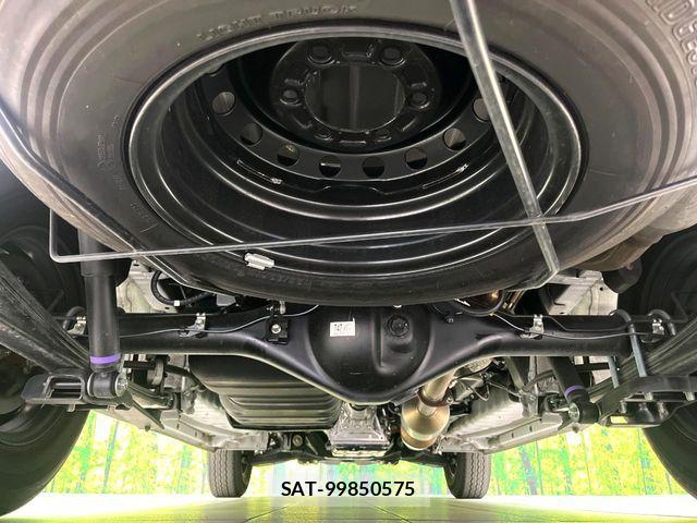 Toyota HIACE VAN 2025-11 8746410-18