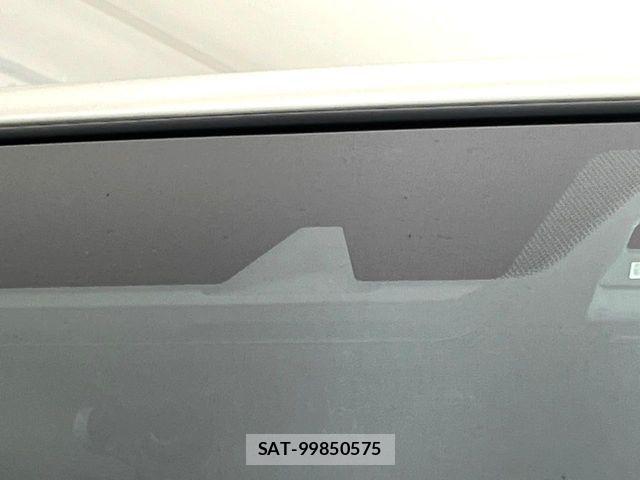 Toyota HIACE VAN 2025-11 8746410-6