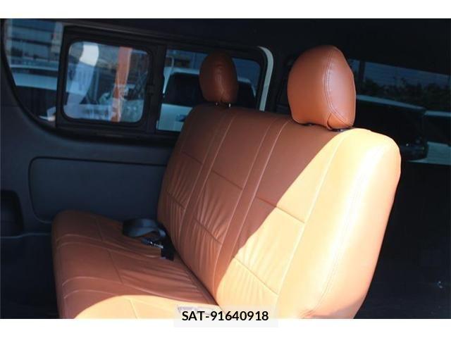 Toyota HIACE VAN 2023-12 8746420-9
