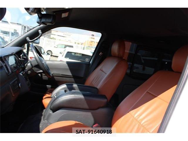 Toyota HIACE VAN 2023-12 8746420-12