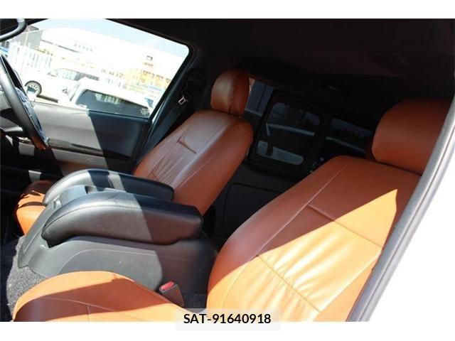 Toyota HIACE VAN 2023-12 8746420-13