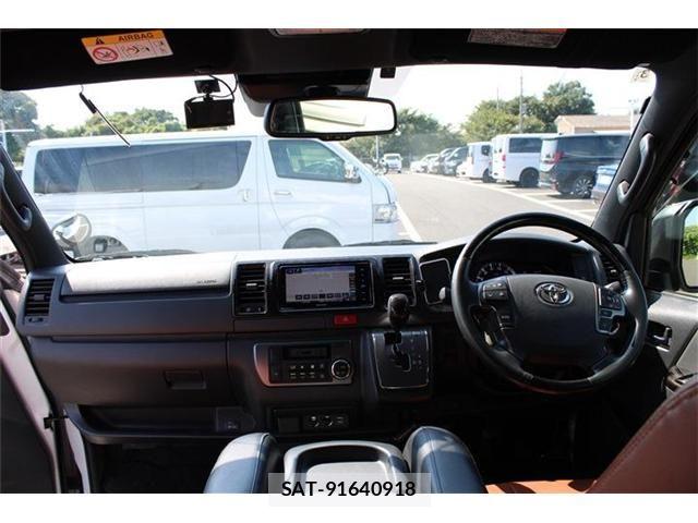 Toyota HIACE VAN 2023-12 8746420-14