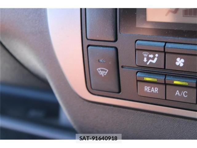 Toyota HIACE VAN 2023-12 8746420-22