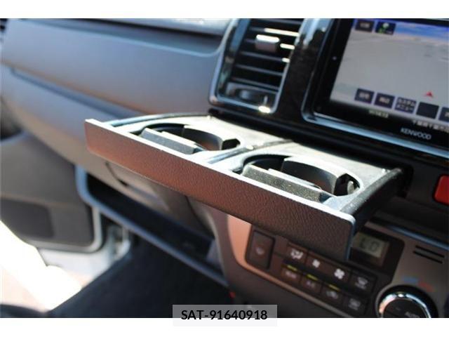 Toyota HIACE VAN 2023-12 8746420-26