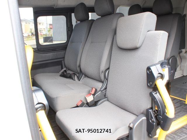 Toyota HIACE VAN 2022-02 8746413-10