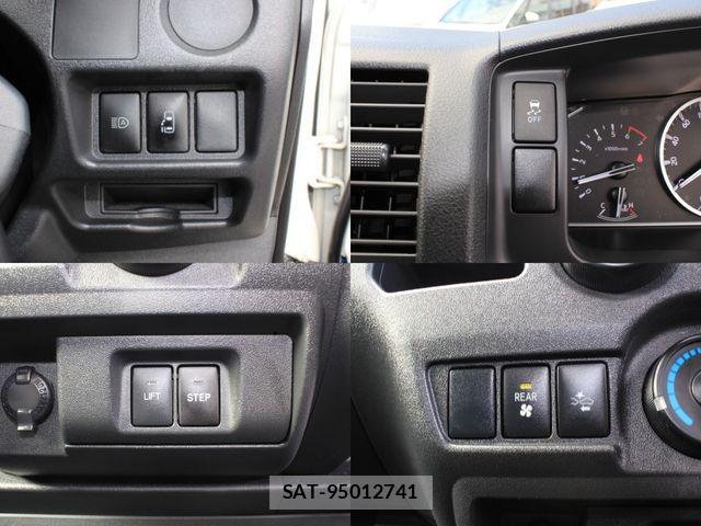 Toyota HIACE VAN 2022-02 8746413-16