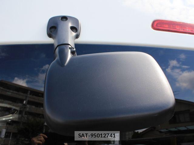 Toyota HIACE VAN 2022-02 8746413-26