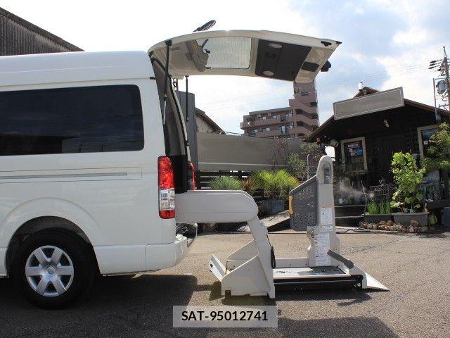 Toyota HIACE VAN 2022-02 8746413-2