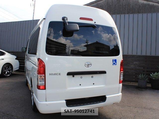 Toyota HIACE VAN 2022-02 8746413-29