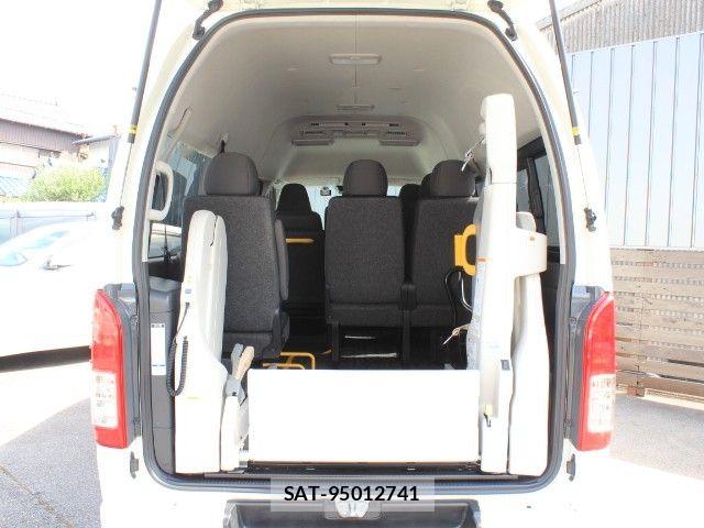 Toyota HIACE VAN 2022-02 8746413-4