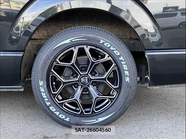 Toyota HIACE VAN 2022-10 8746412-20