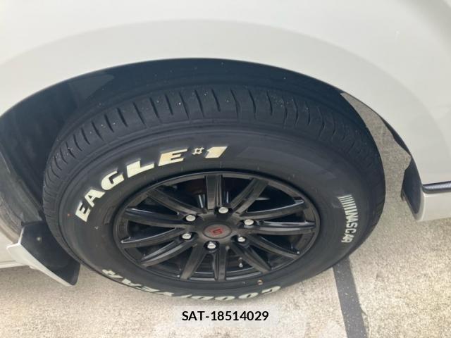 Toyota HIACE VAN 2021-01 8746425-11