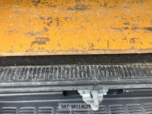 Toyota HIACE VAN 2021-01 8746425-16