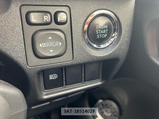Toyota HIACE VAN 2021-01 8746425-27