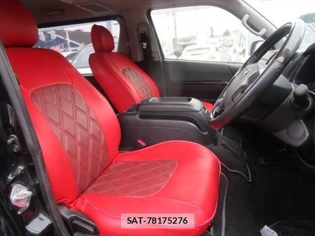 Toyota HIACE VAN 2017-08 8746421-11