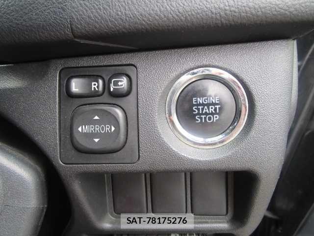 Toyota HIACE VAN 2017-08 8746421-22