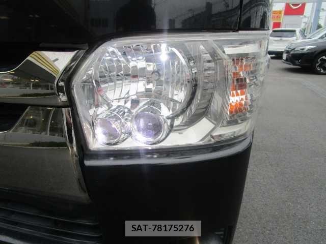 Toyota HIACE VAN 2017-08 8746421-25