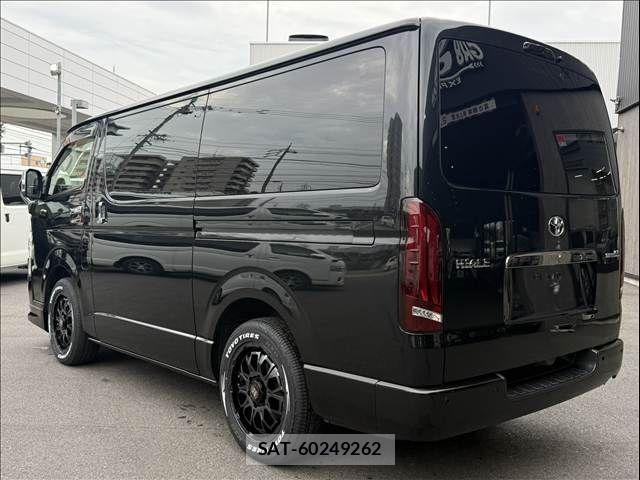 Toyota HIACE VAN 2022-02 8746418-15