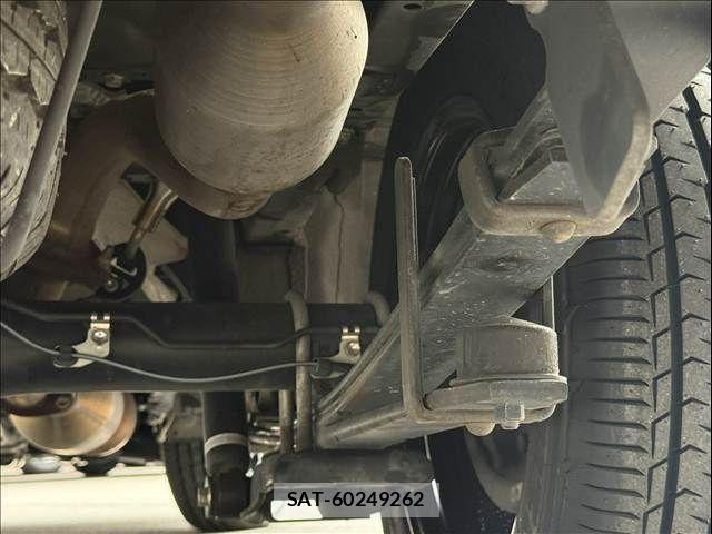 Toyota HIACE VAN 2022-02 8746418-23